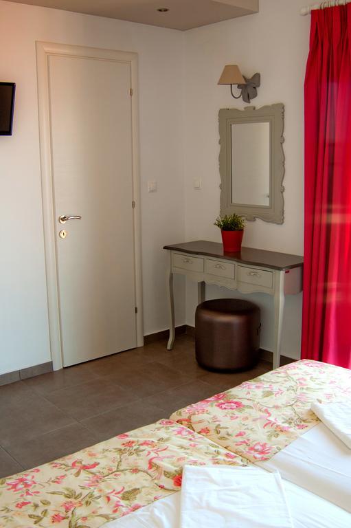 Emmeleia Accommodation By Maria Riga Uranópolis Habitación foto