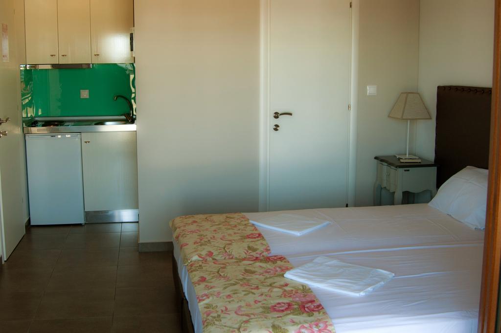 Emmeleia Accommodation By Maria Riga Uranópolis Habitación foto